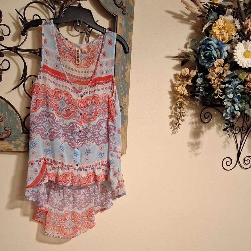 🔥 3 for $25 SALE Eyeshadow Asymmetrical Pink &  Blue Sleeveless Blouse. Size L